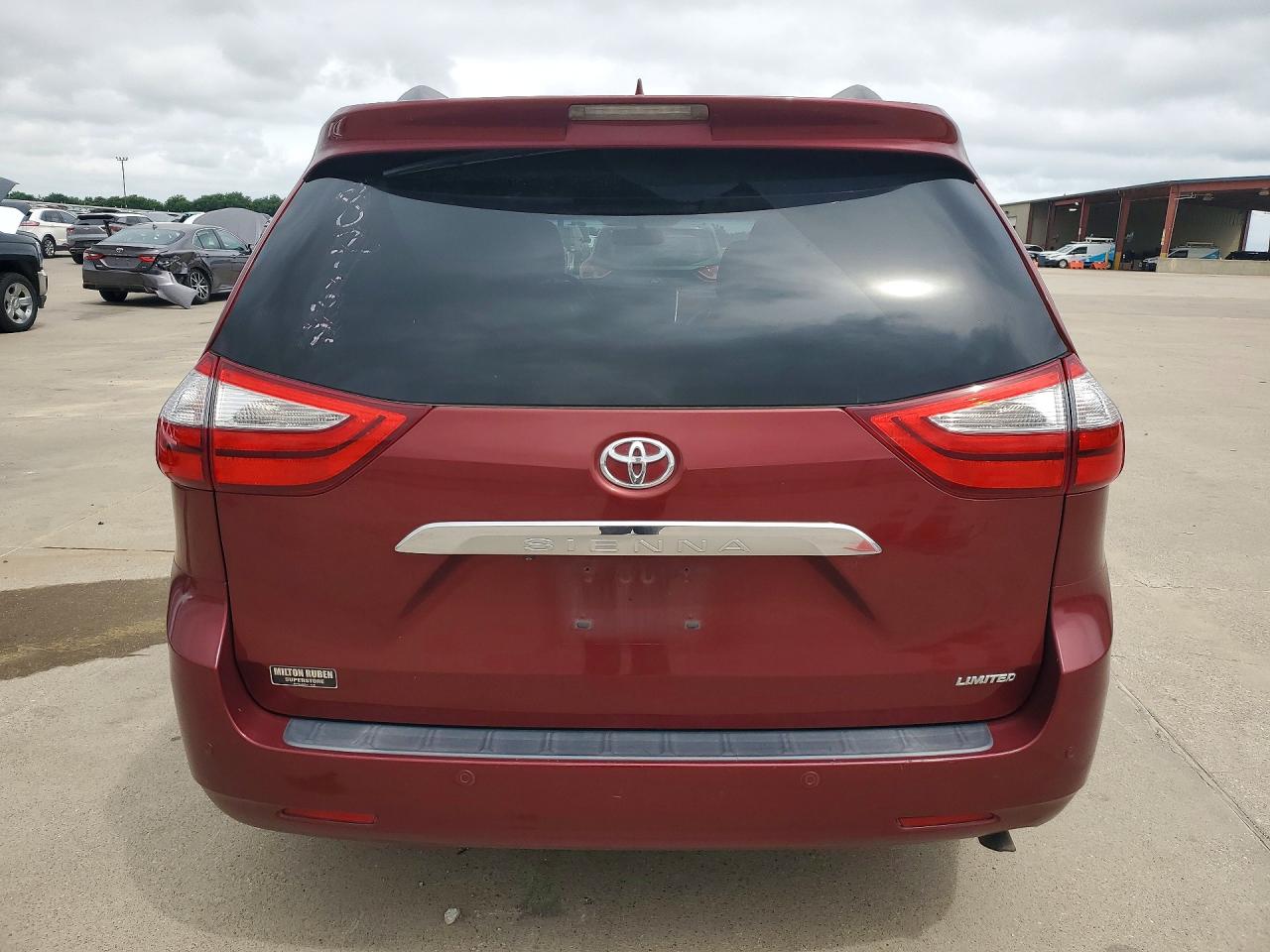 Toyota Sienna Limited 7-passenger