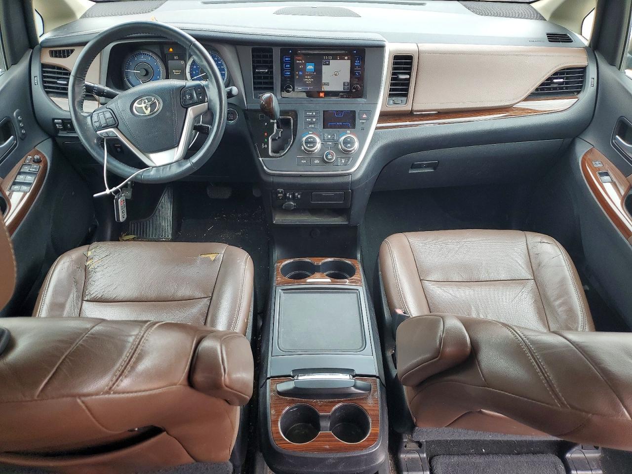 Toyota Sienna Limited 7-passenger