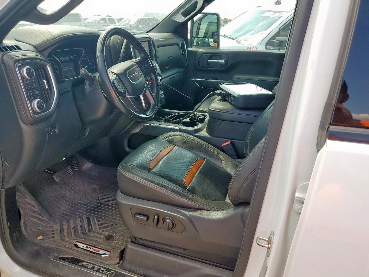GMC Sierra K2500 At4
