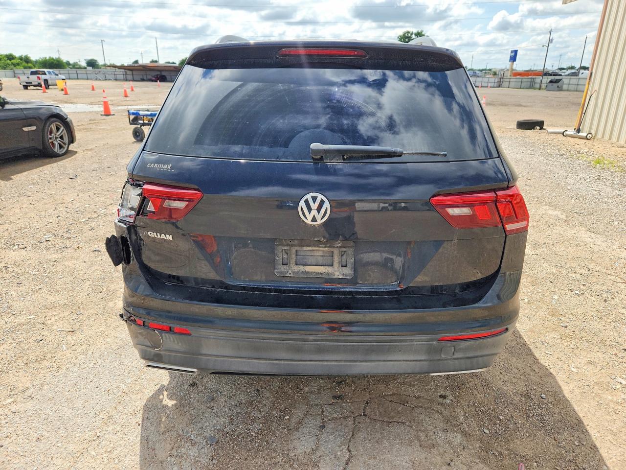 Volkswagen Tiguan S