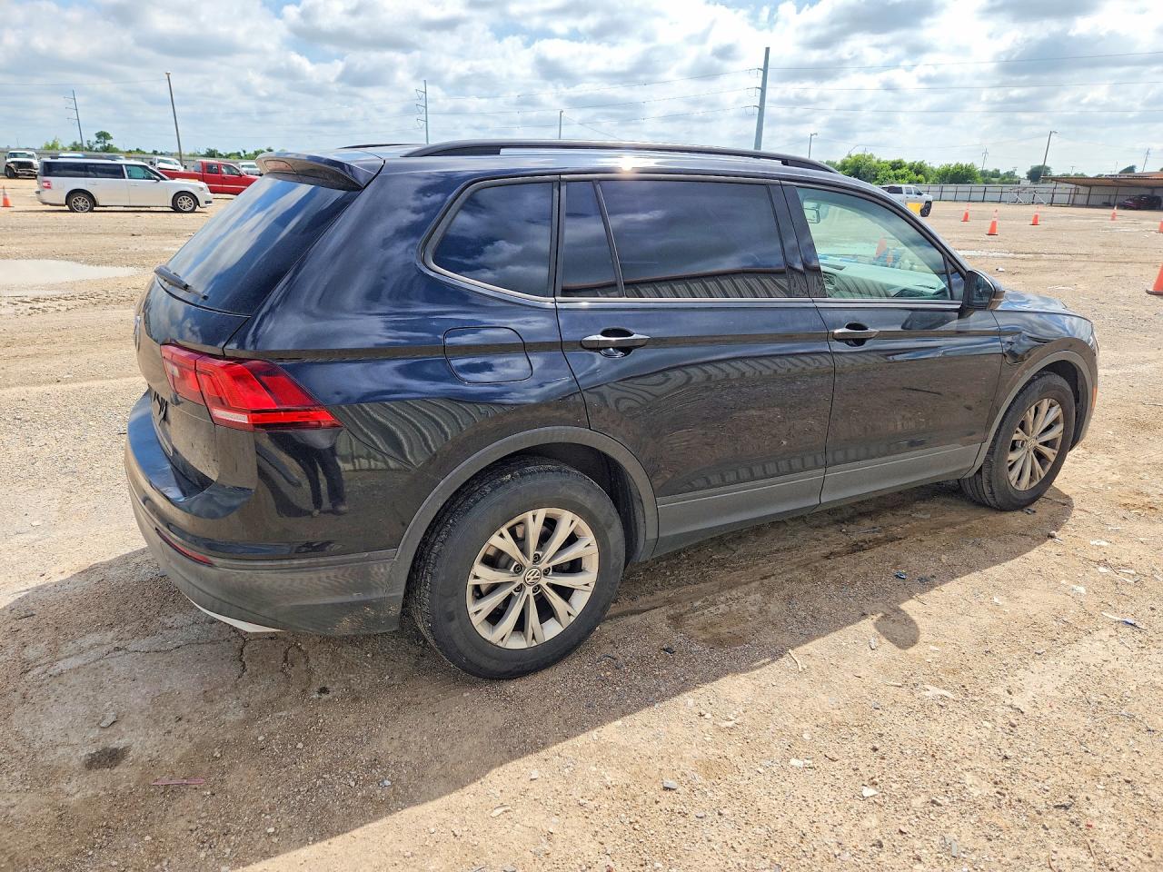 Volkswagen Tiguan S