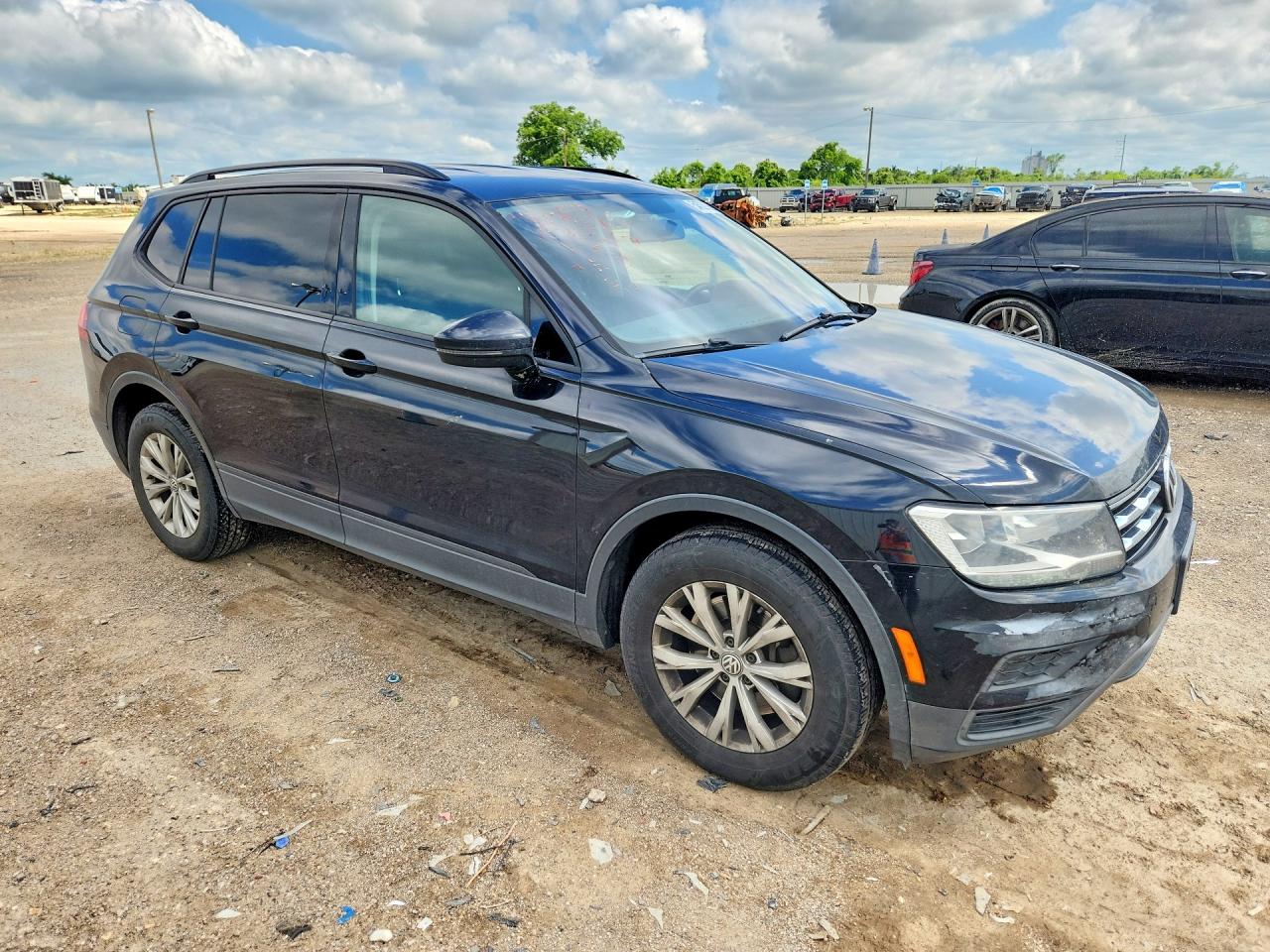 Volkswagen Tiguan S