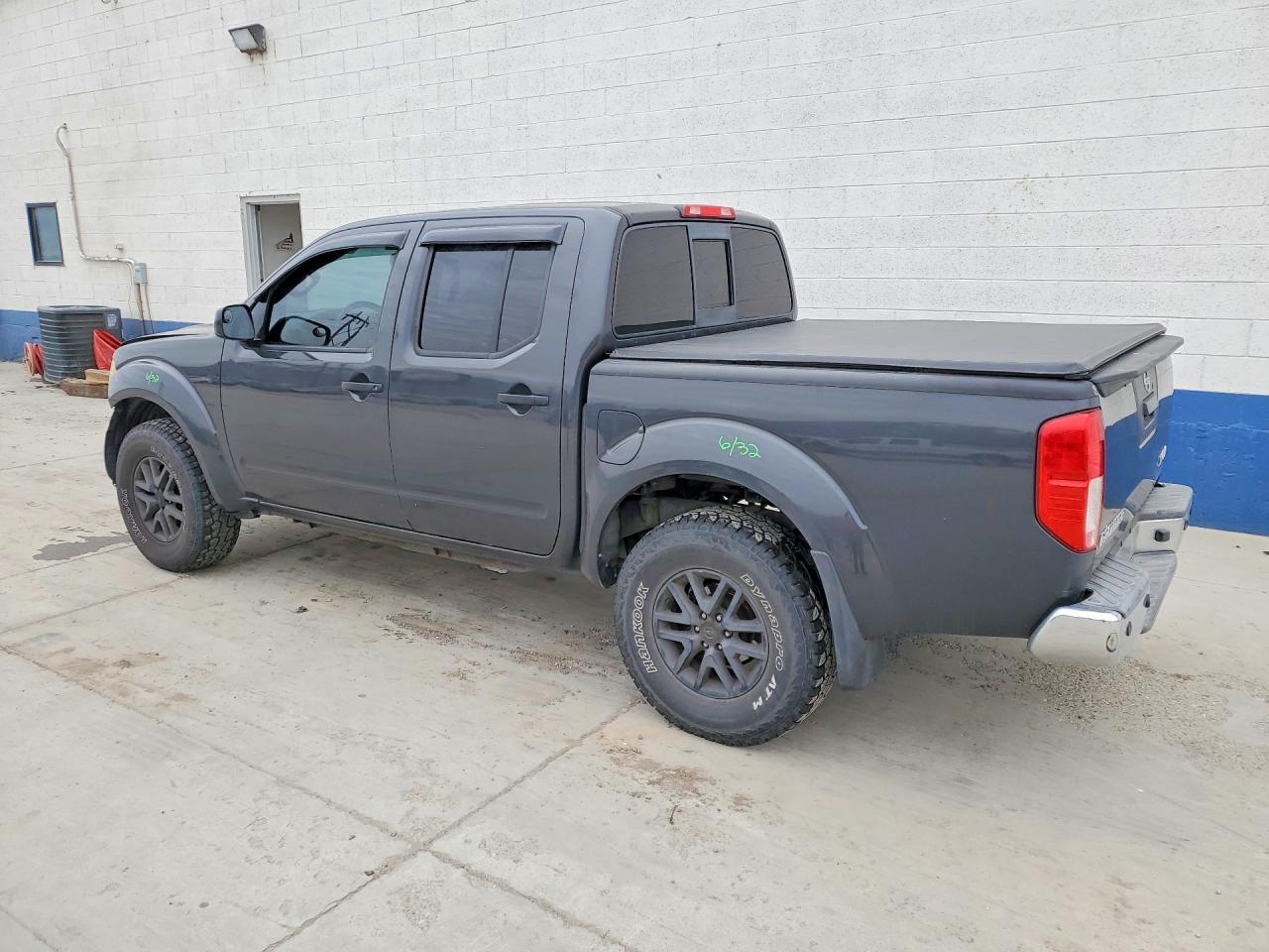 Nissan Frontier S