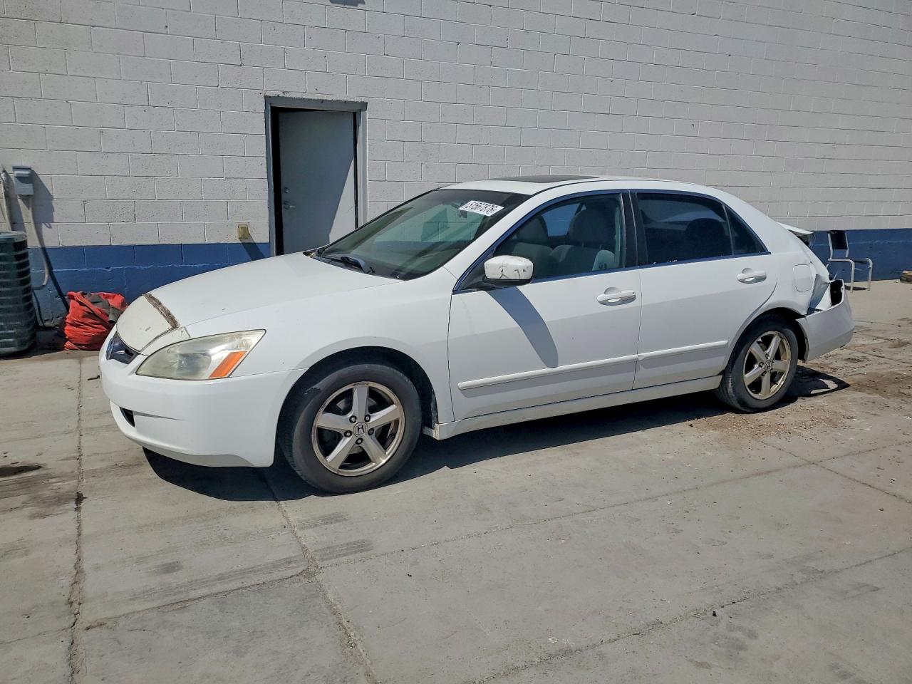 Salvage Honda Accord Image
