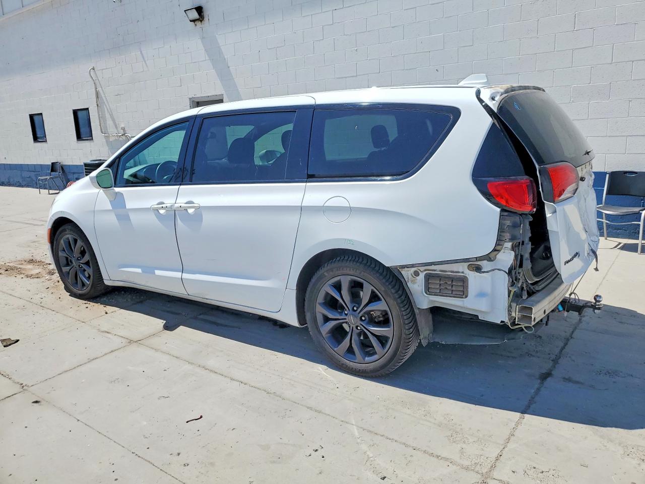 Chrysler Pacifica Touring