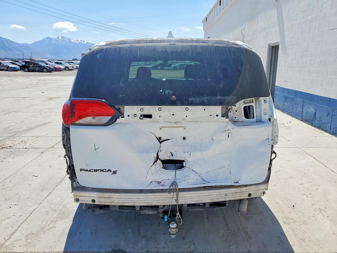 Chrysler Pacifica Touring
