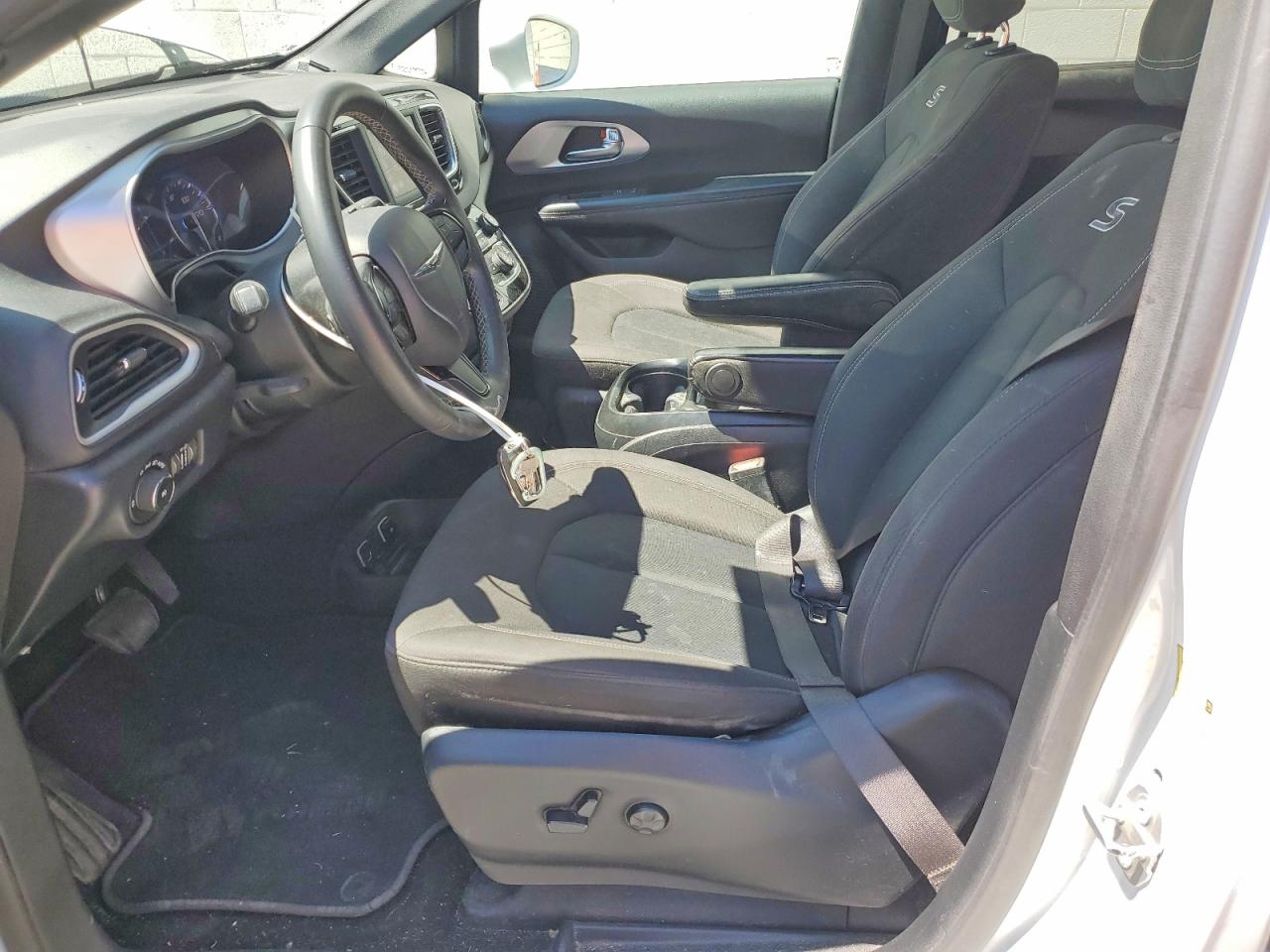 Chrysler Pacifica Touring