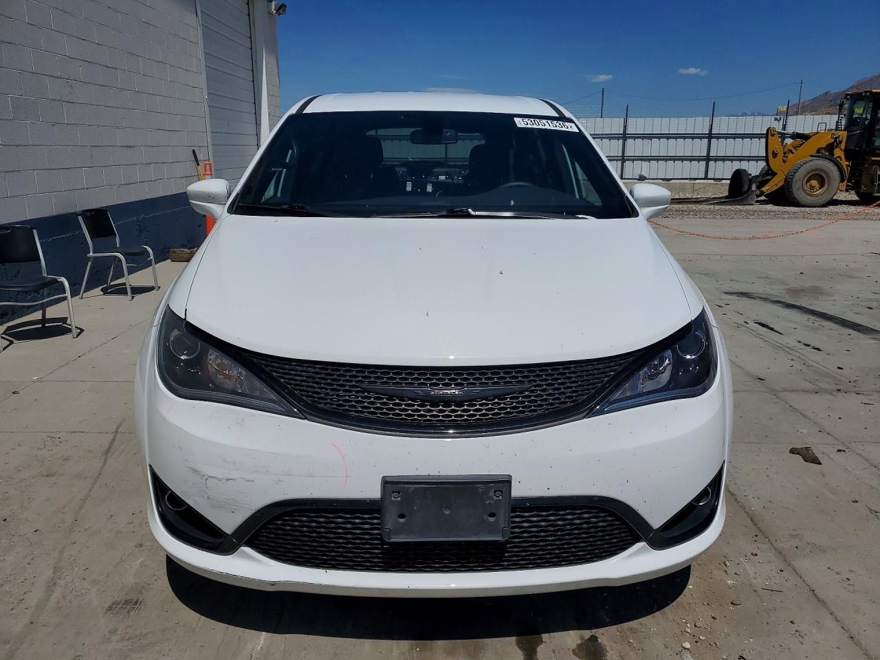 Chrysler Pacifica Touring