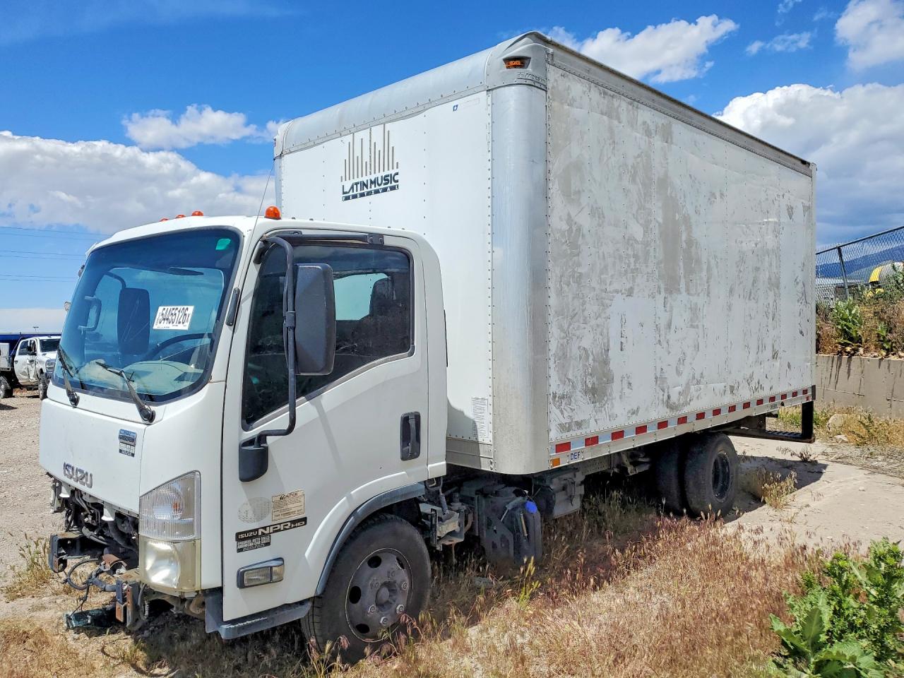Salvage Isuzu Npr Image