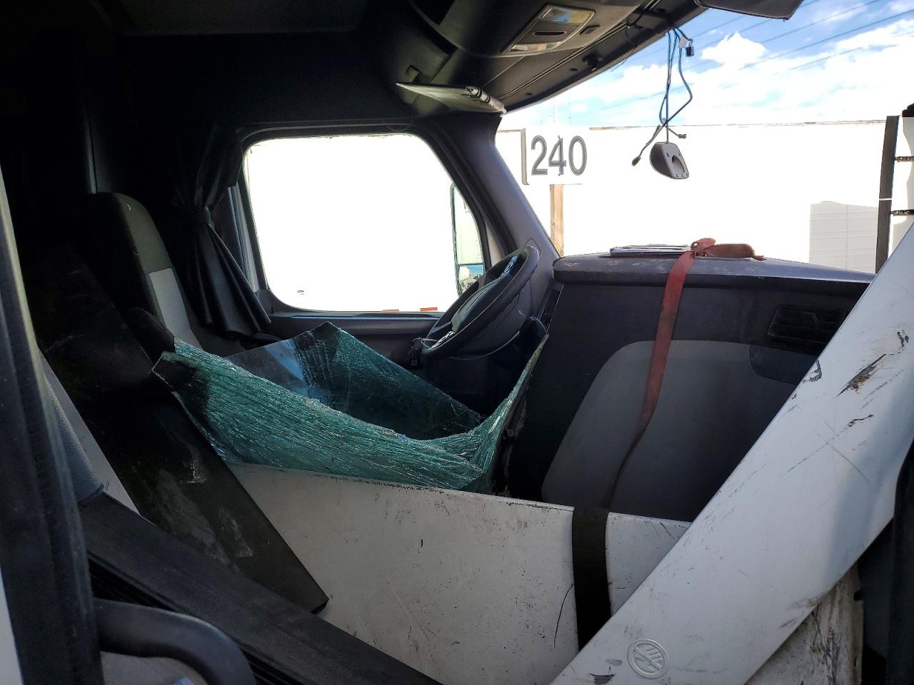 Freightliner Cascadia 126