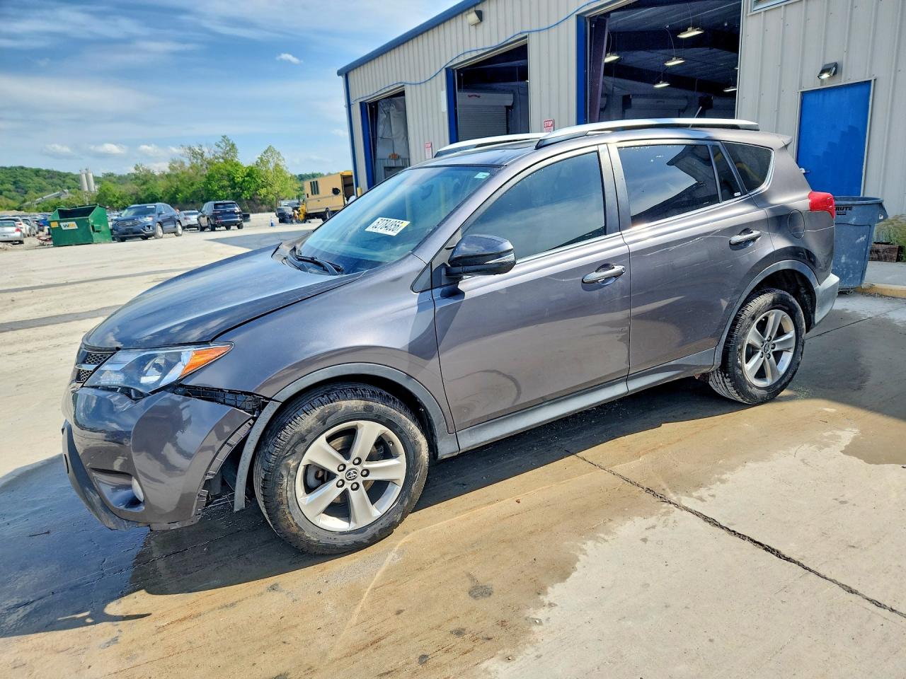 Salvage Toyota RAV4 Image