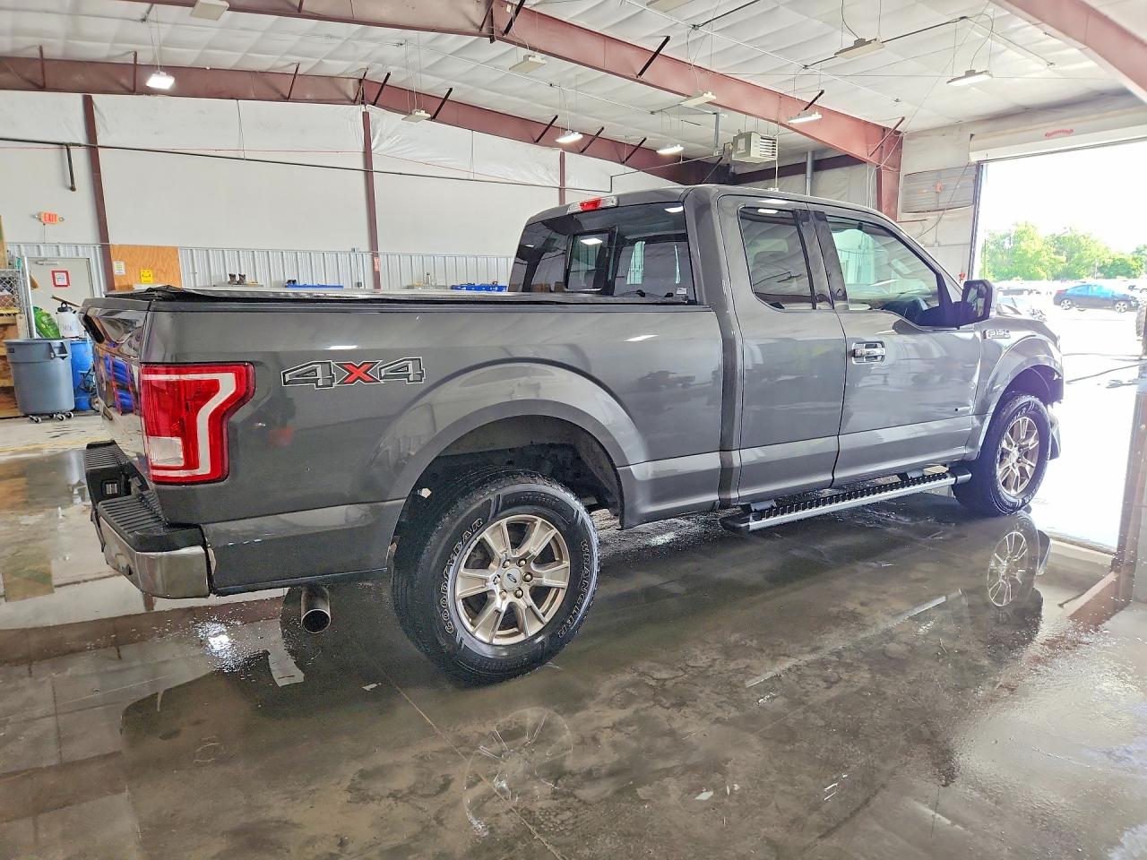 Ford F-150 Super Cab