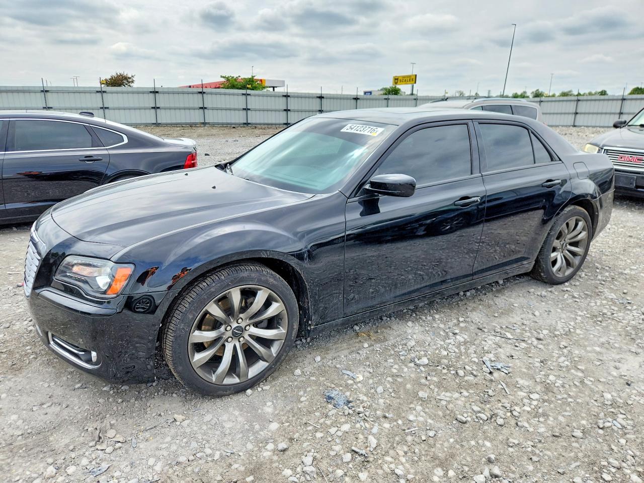 Salvage Chrysler 300 Image