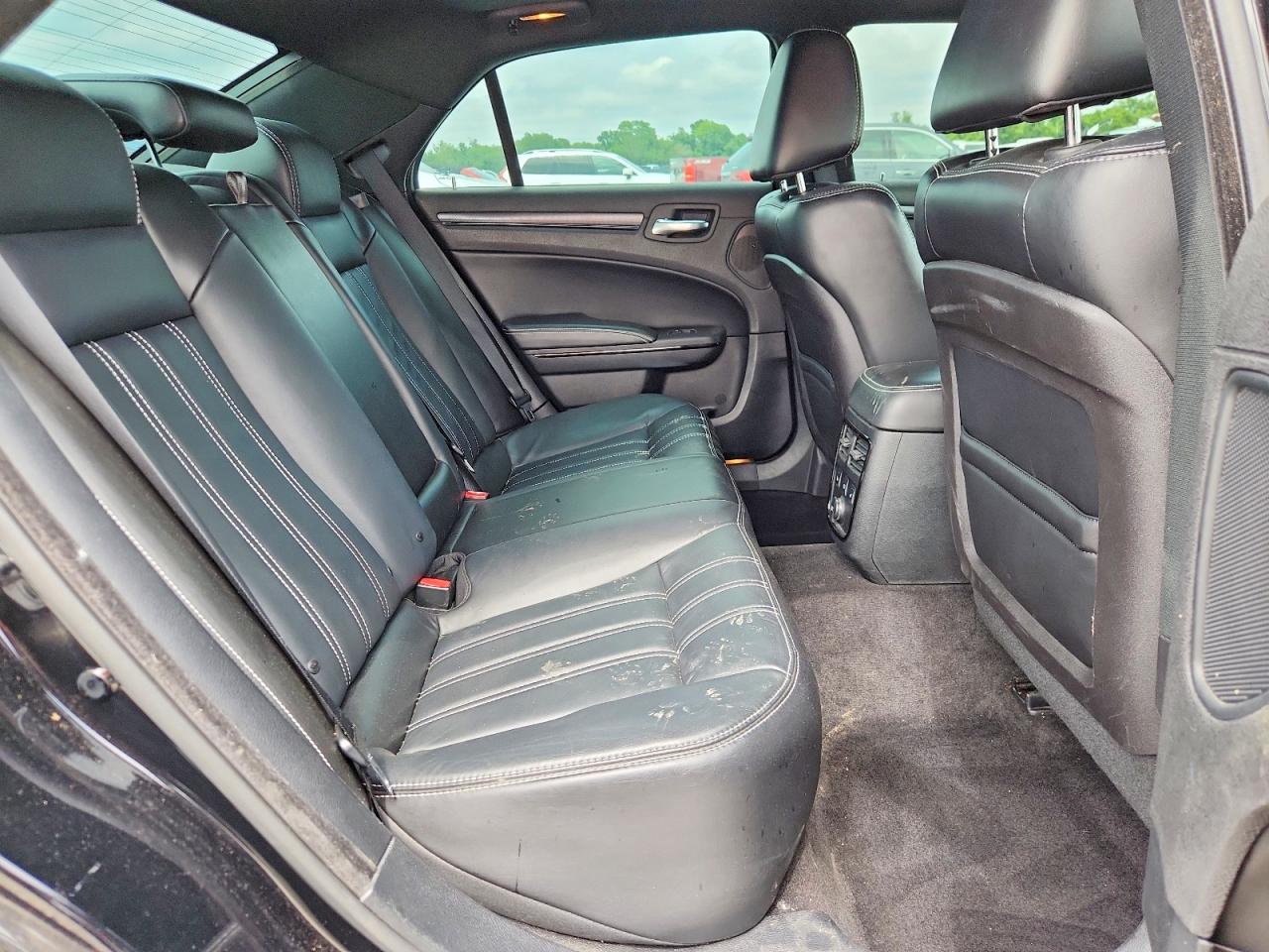Chrysler 300 S