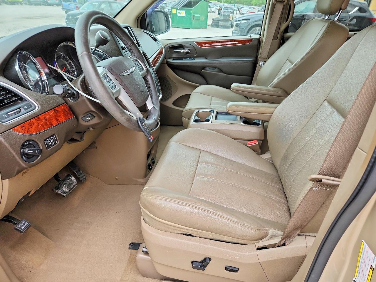 Chrysler Minivan Touring L