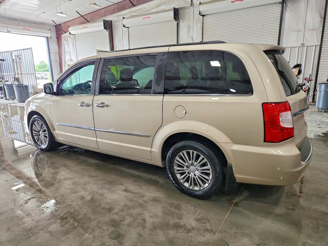 Chrysler Minivan Touring L