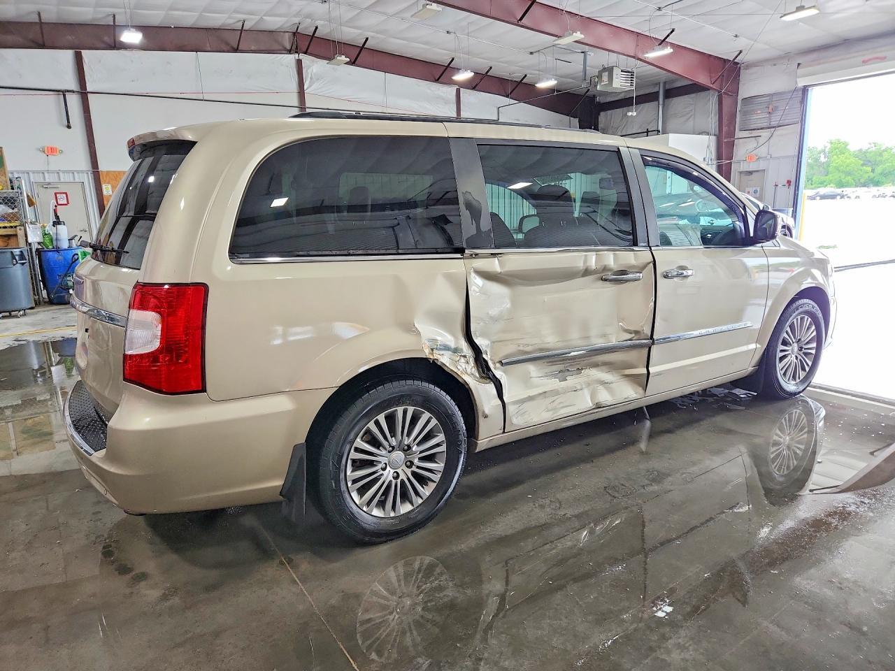 Chrysler Minivan Touring L