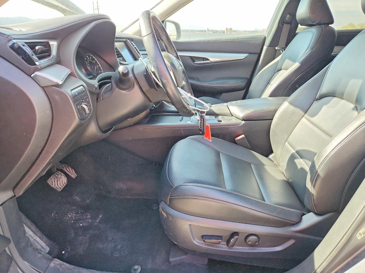 INFINITI Qx Luxe