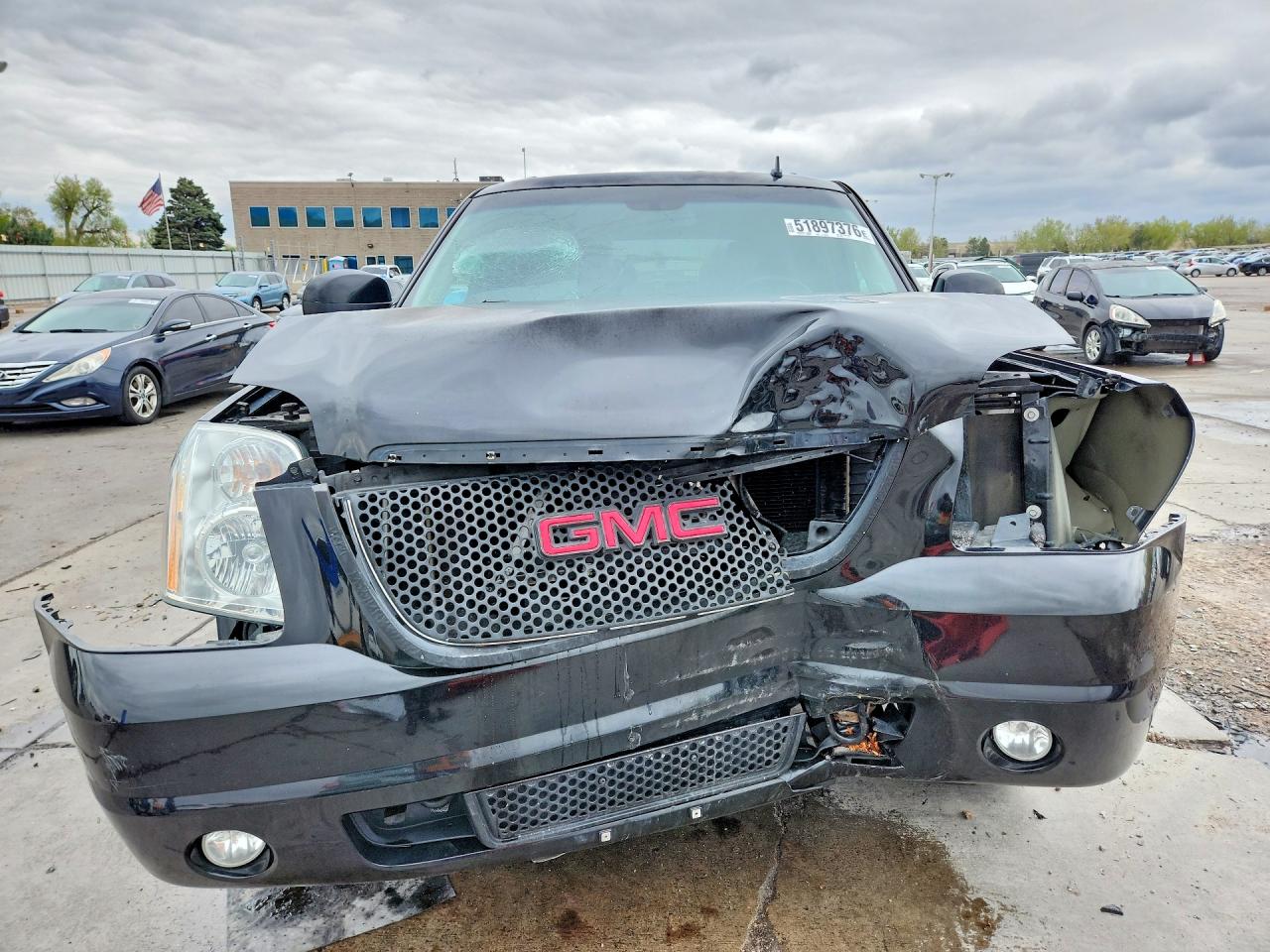 GMC Yukon Denali