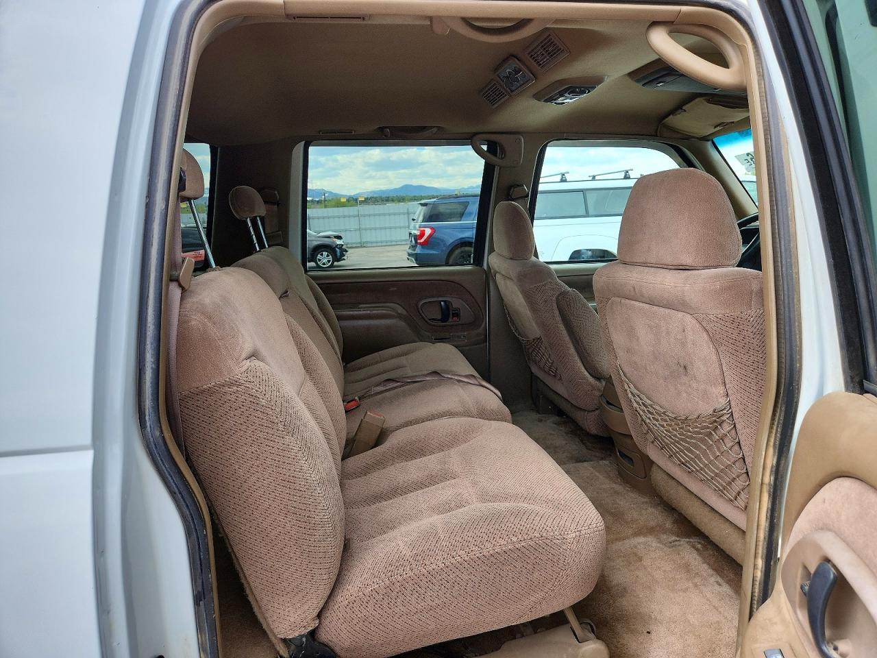 Chevrolet Suburban K2500
