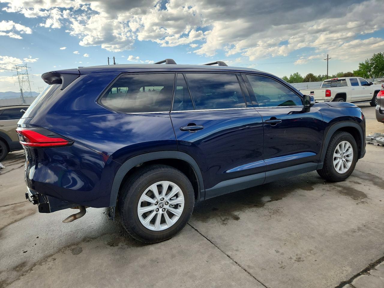 Toyota Grand High Xle