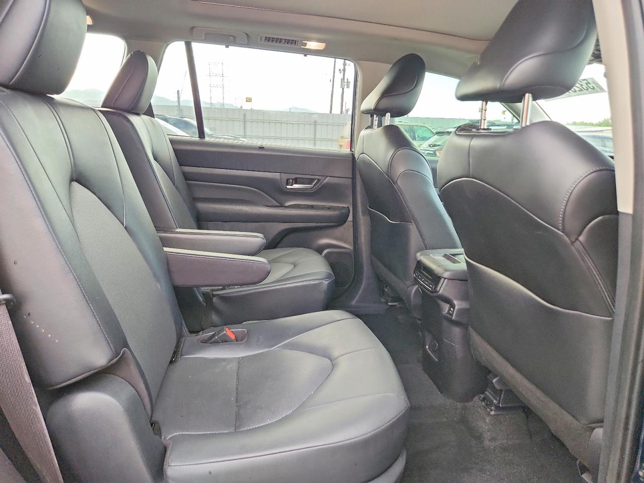 Toyota Grand High Xle