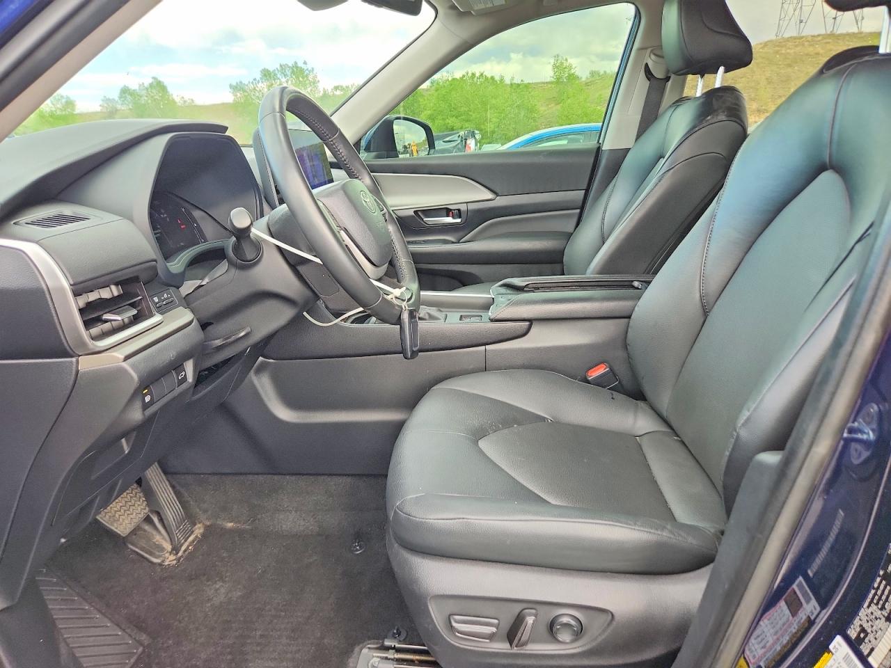 Toyota Grand High Xle