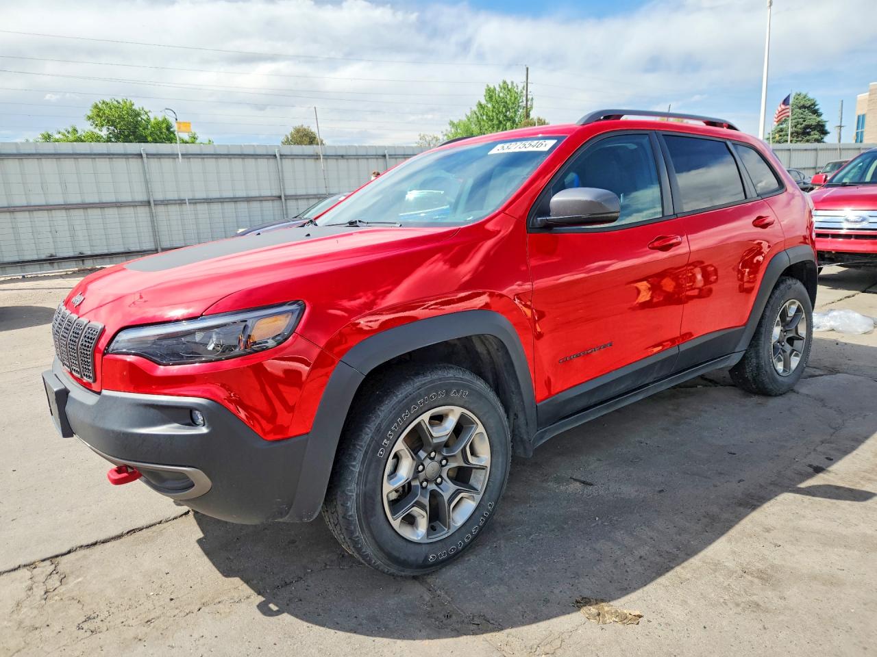 Salvage Jeep Cherokee Image