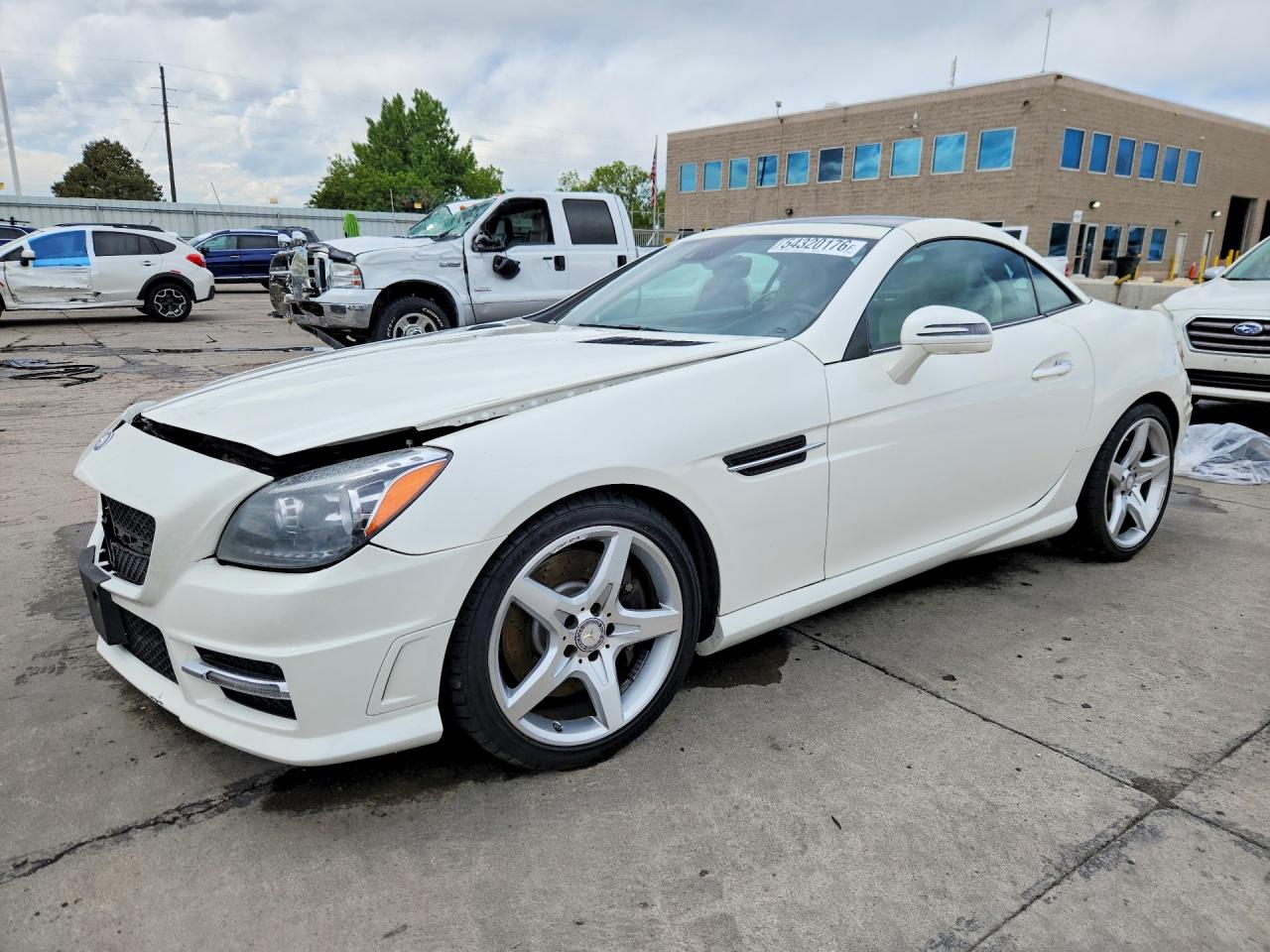 Salvage Mercedes-Benz Slk-class Image