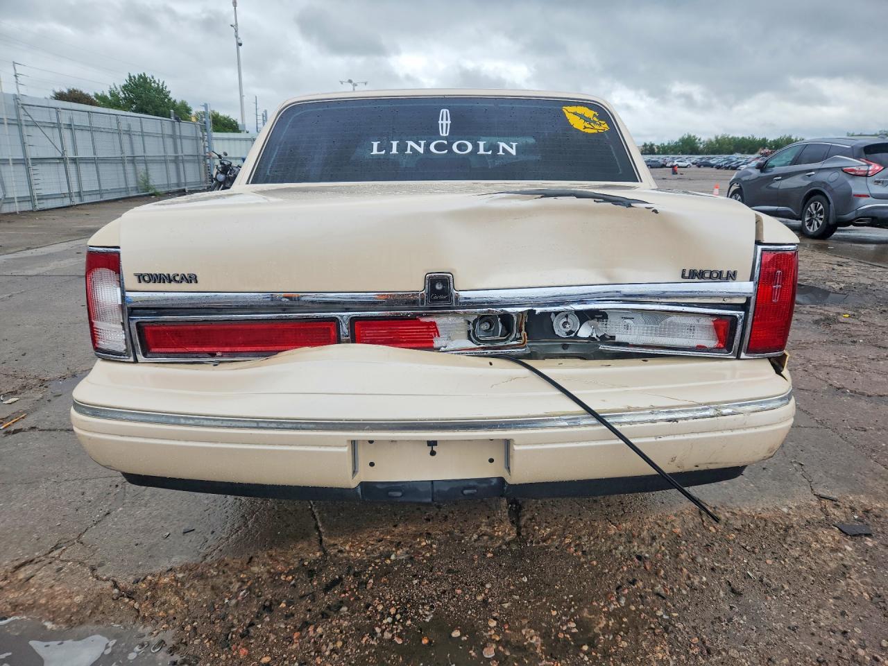 Lincoln Towncar Cartier