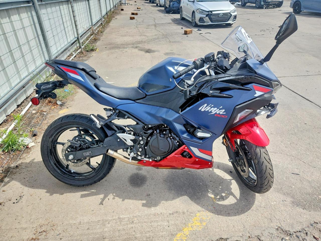 Salvage Kawasaki Ninja 500 Image