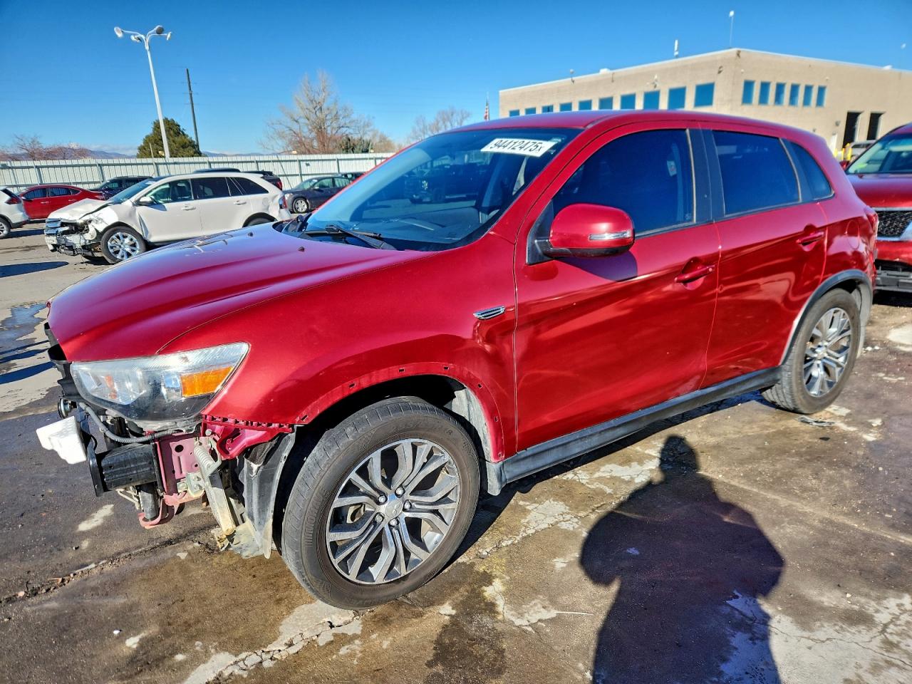 Salvage Mitsubishi Outlander Image