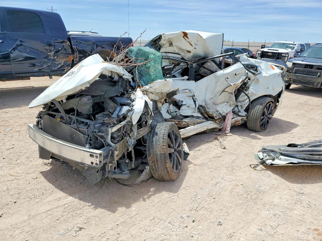 Salvage Nissan Altima Image