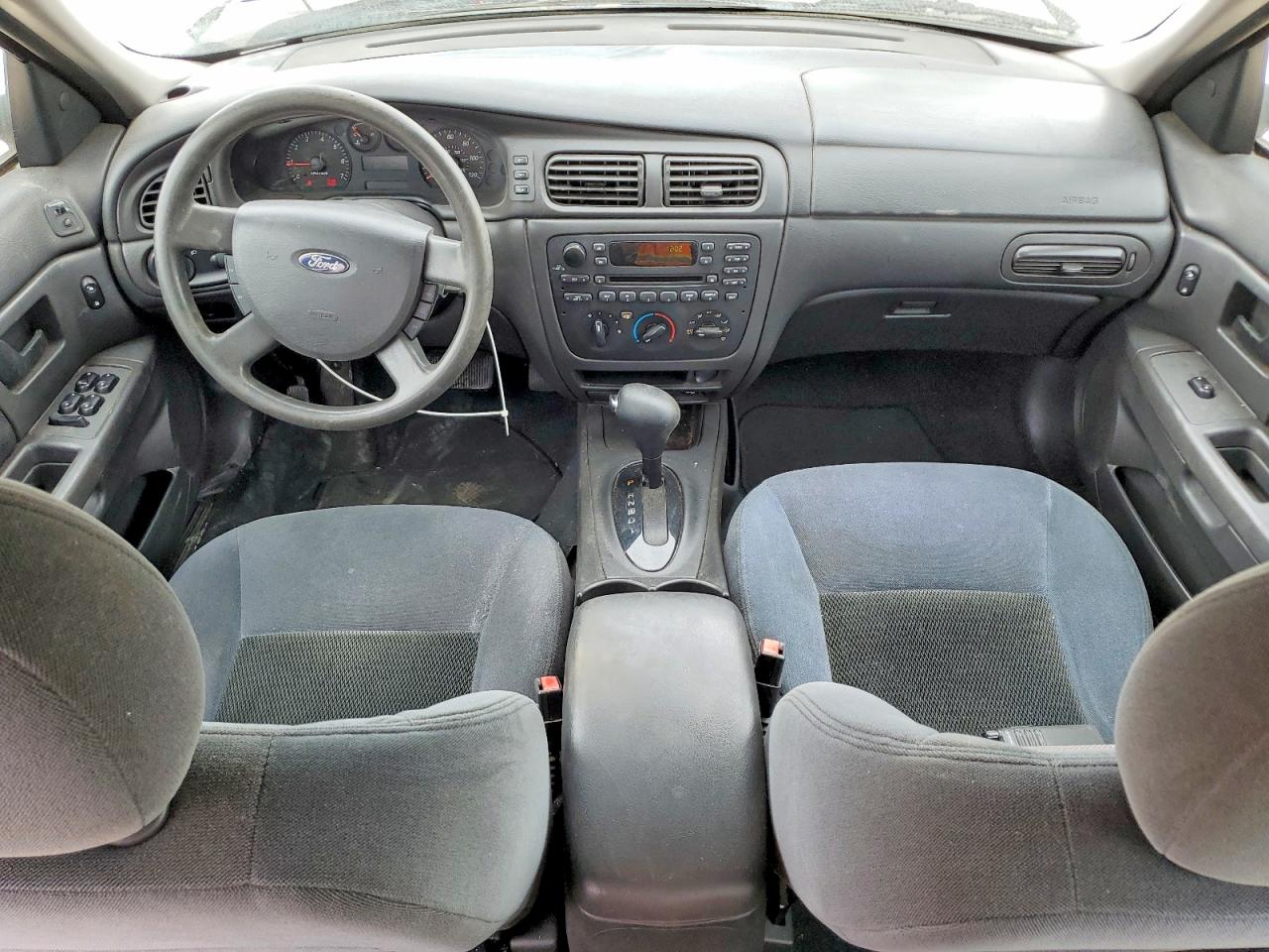 Ford Taurus Se