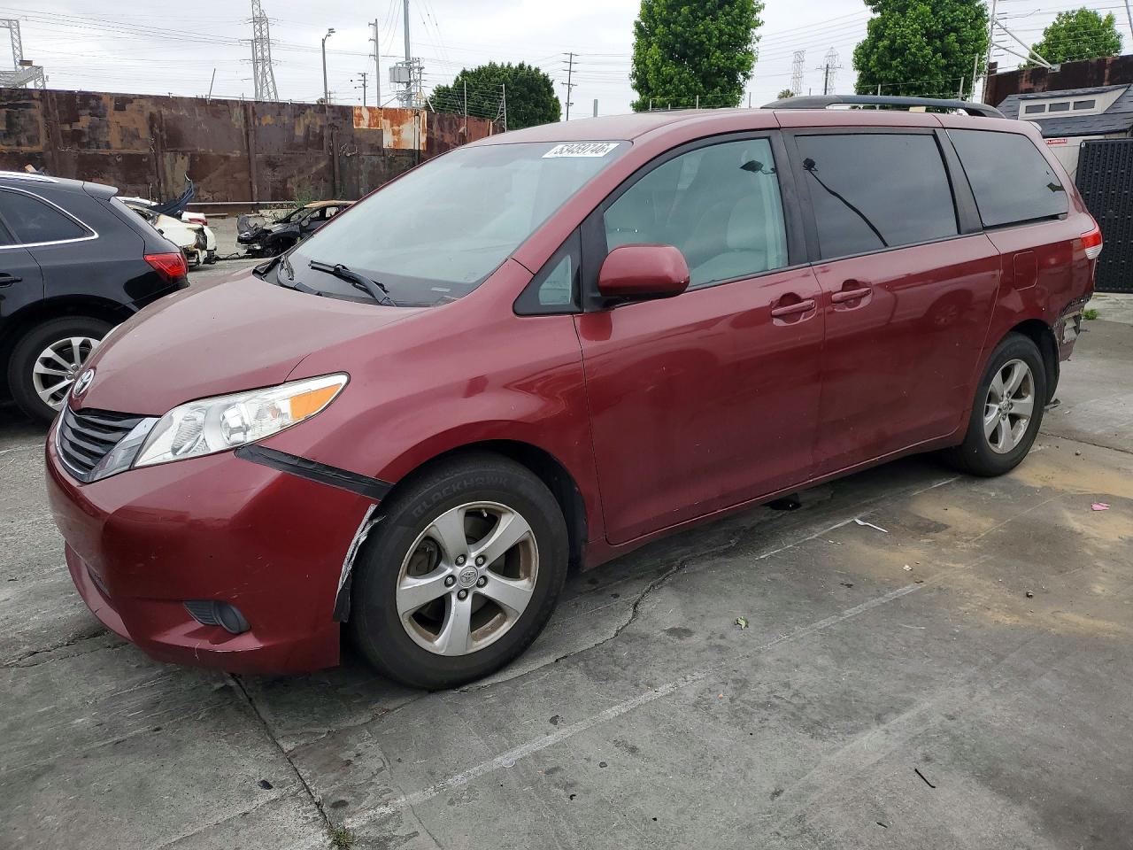 Salvage Toyota Sienna Image