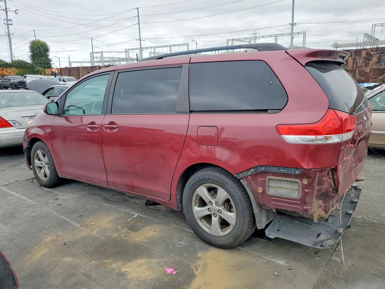 Toyota Sienna Le