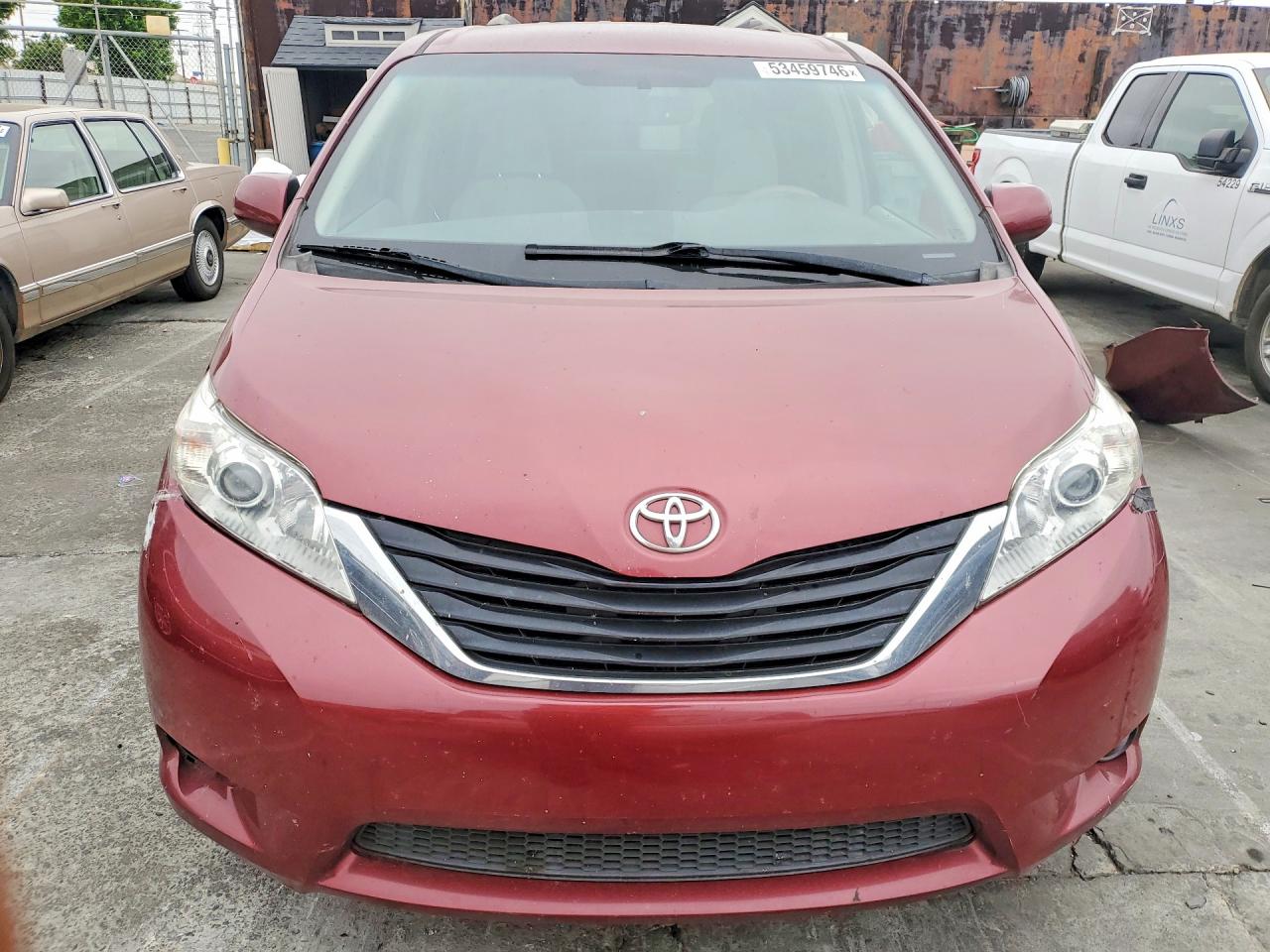 Toyota Sienna Le