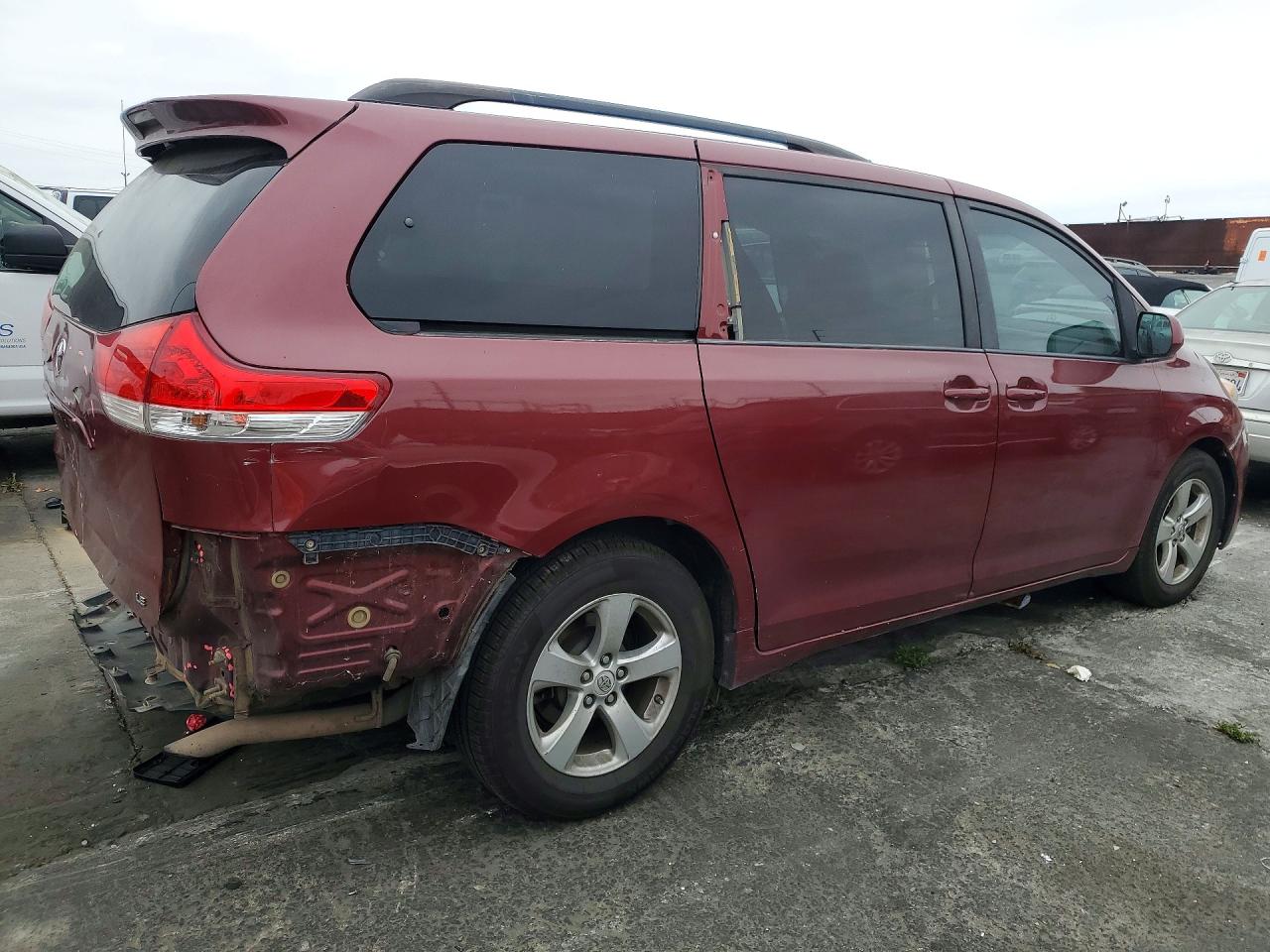 Toyota Sienna Le