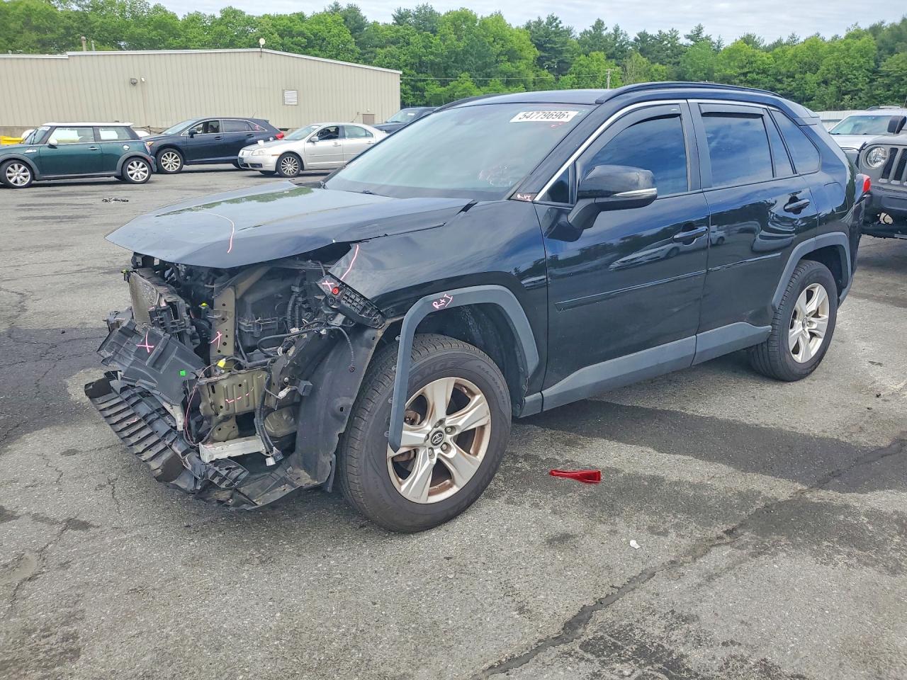 Salvage Toyota RAV4 Image