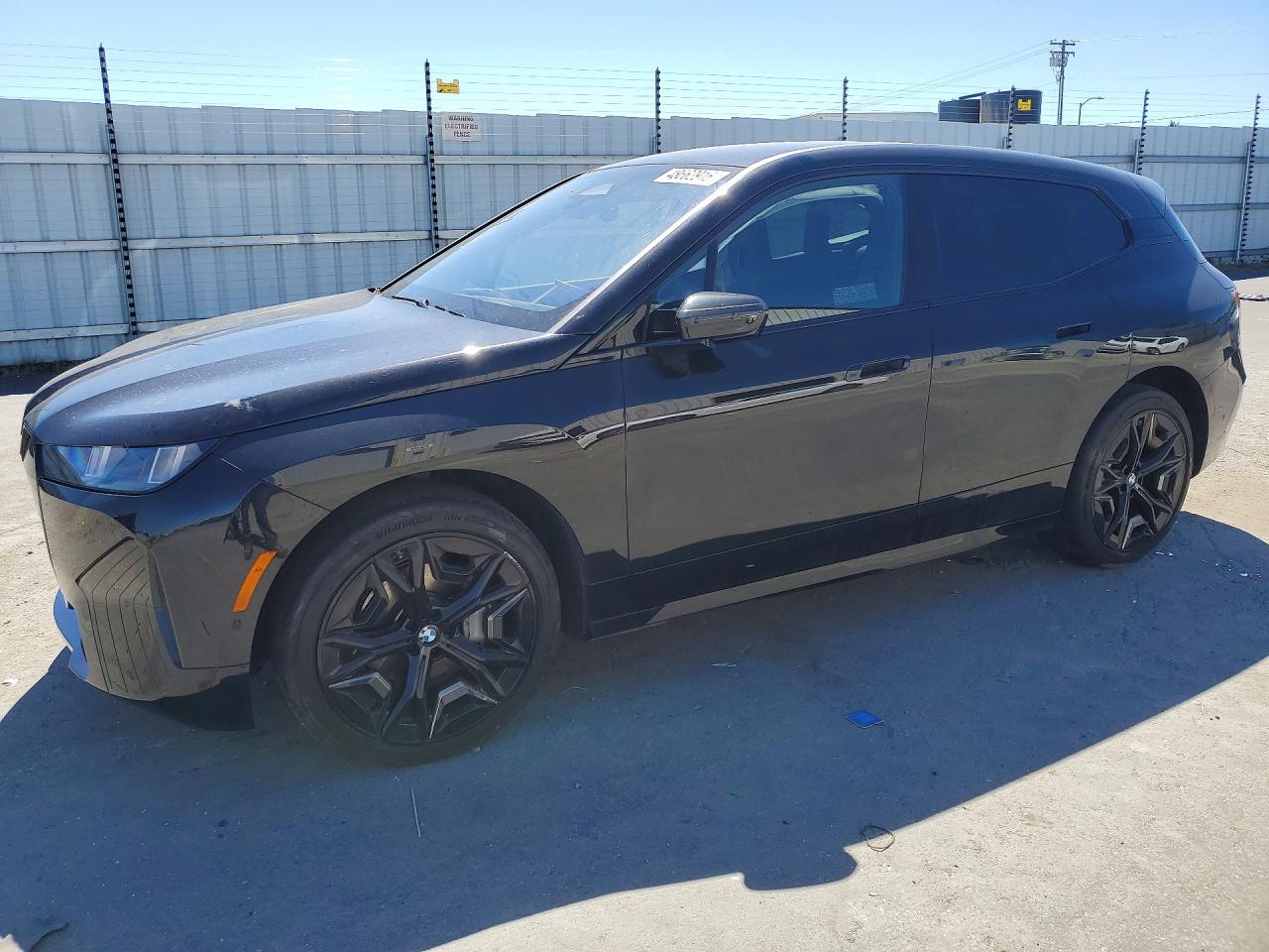Salvage BMW Ix Xdrive4 Image