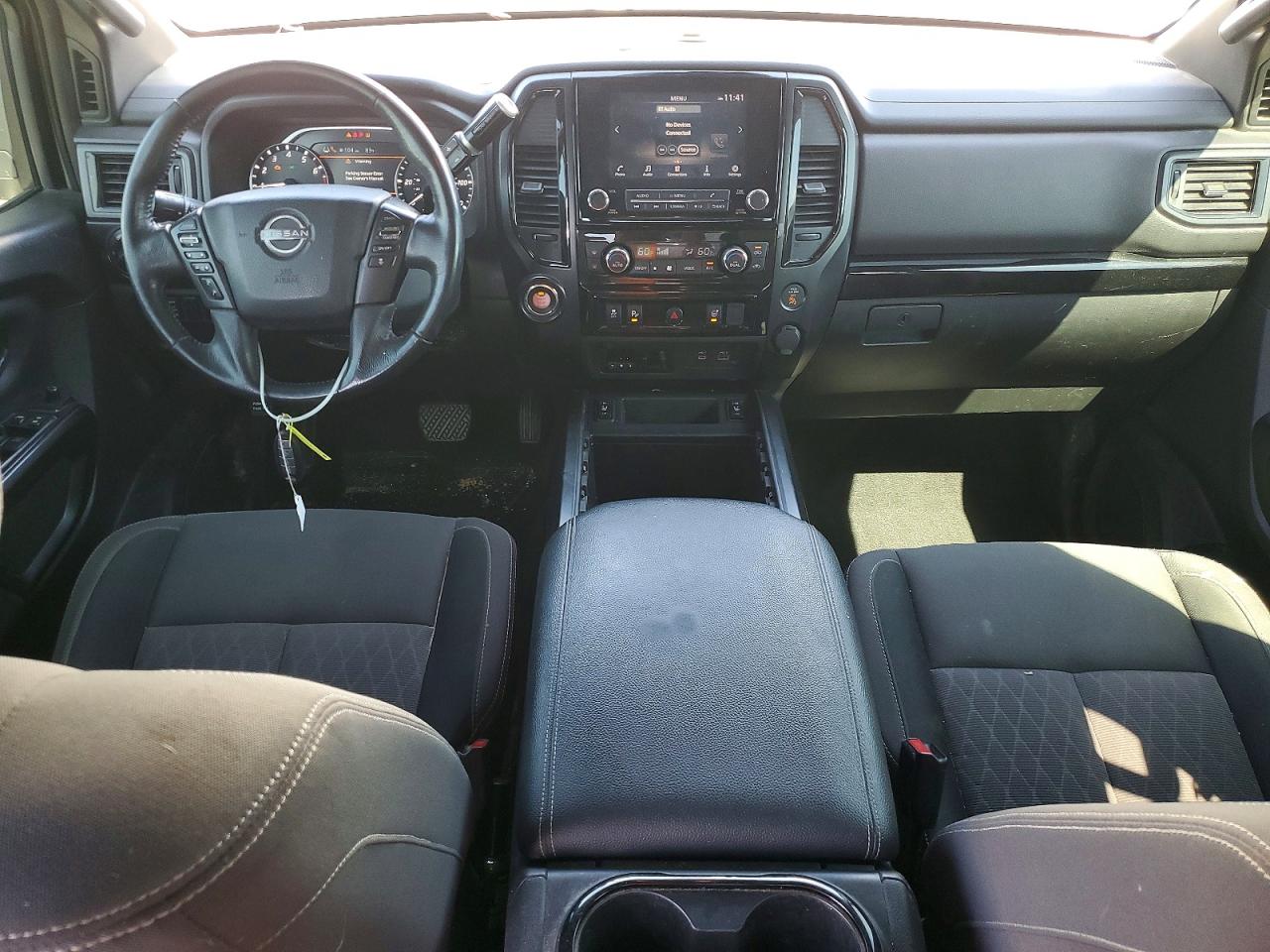 Nissan Titan Sv