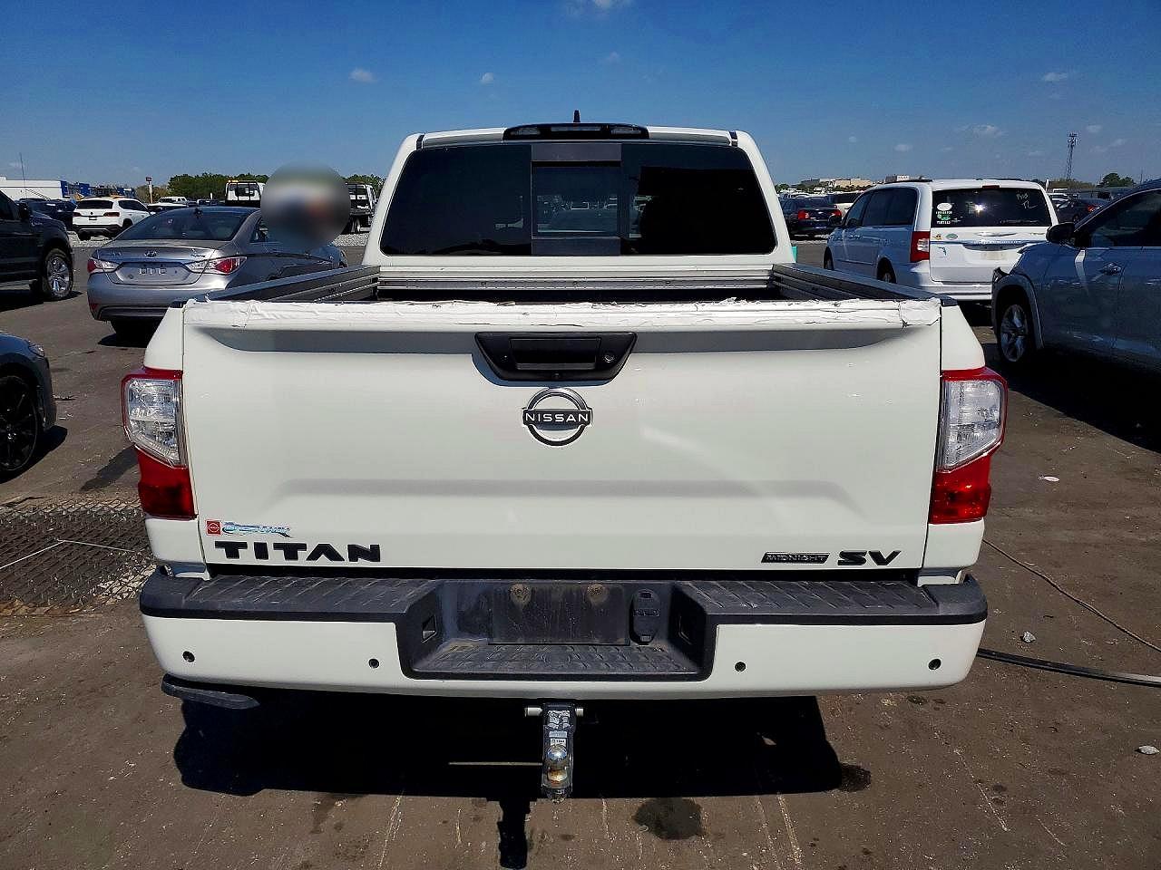 Nissan Titan Sv