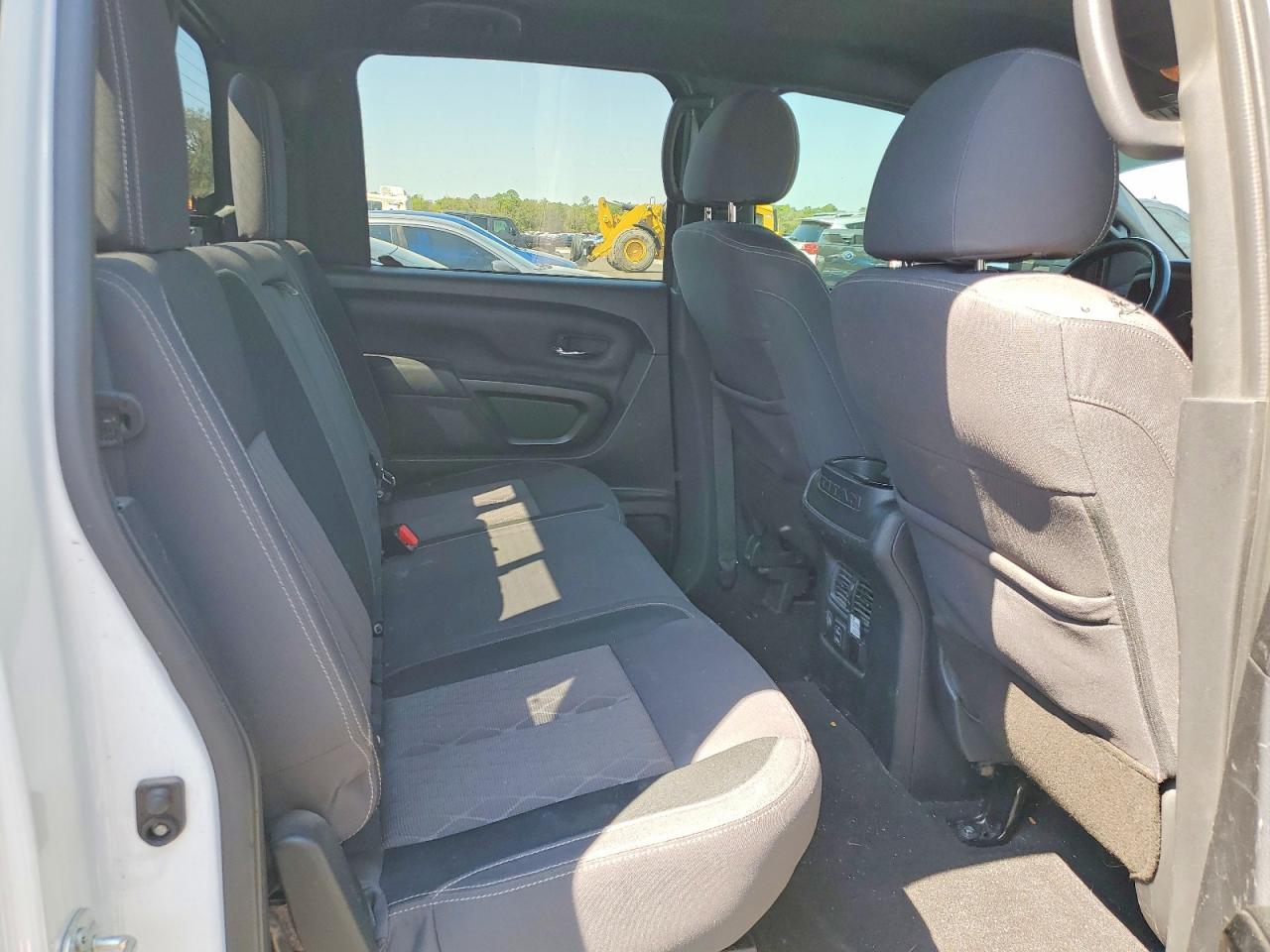 Nissan Titan Sv