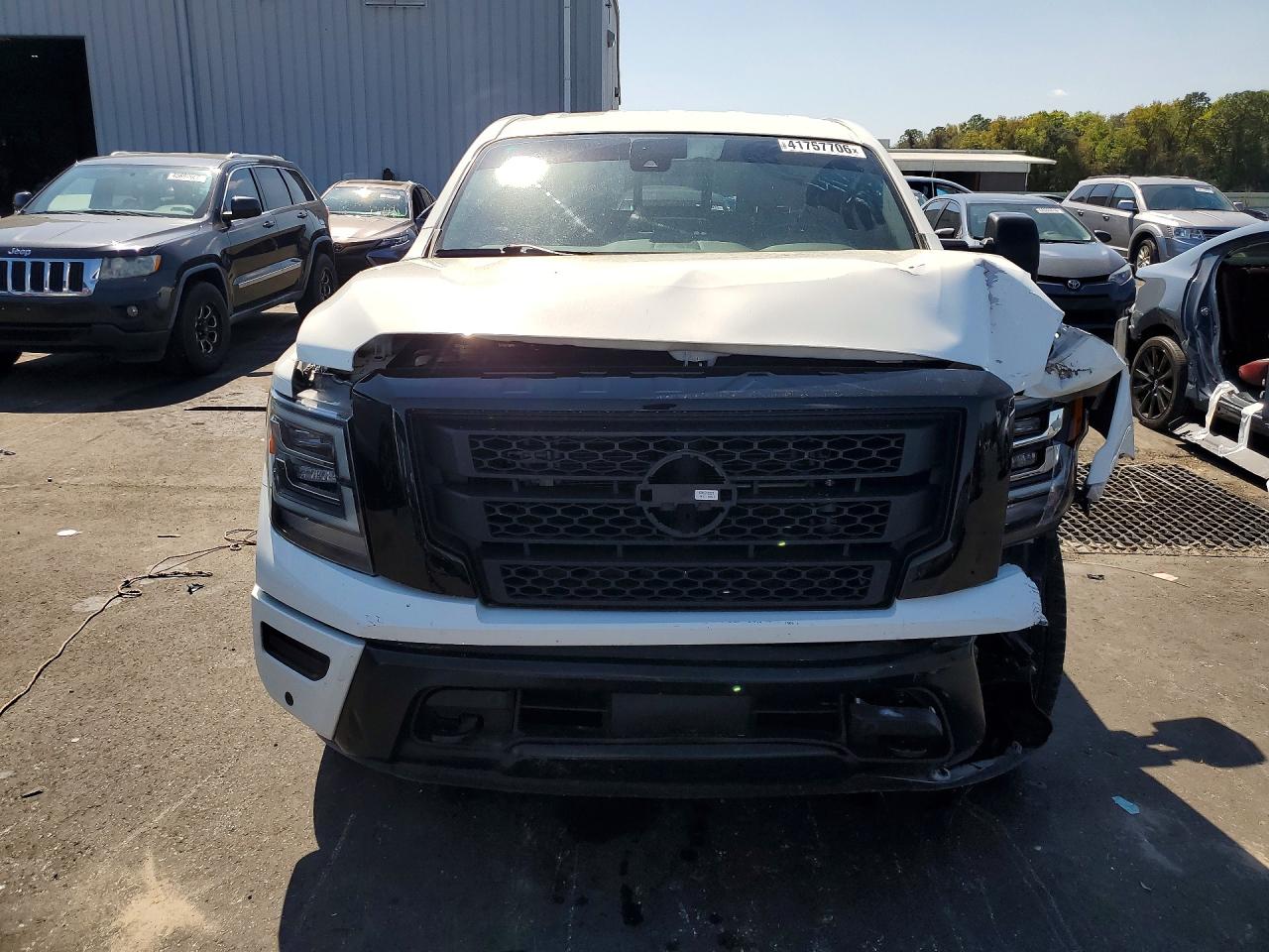 Nissan Titan Sv
