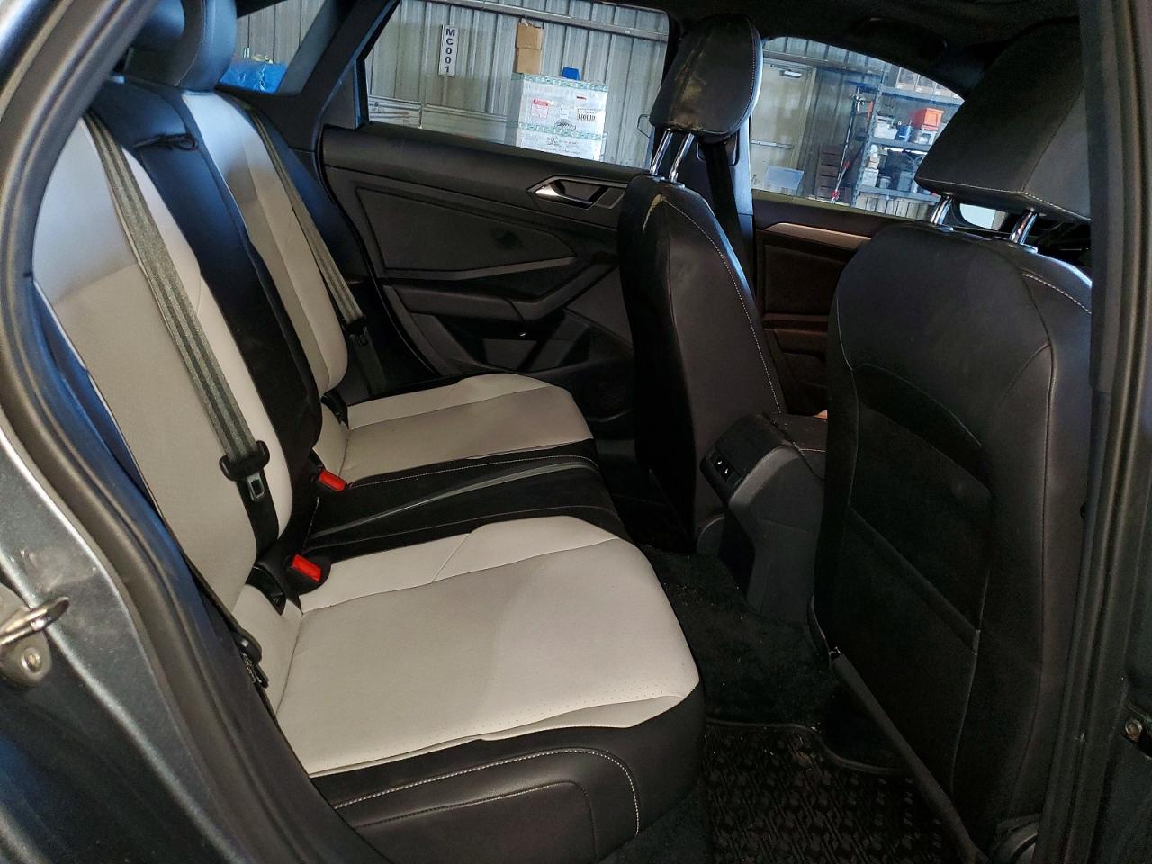 Volkswagen Jetta S