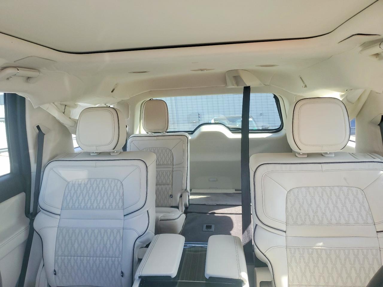 Lincoln Navigator Black Label