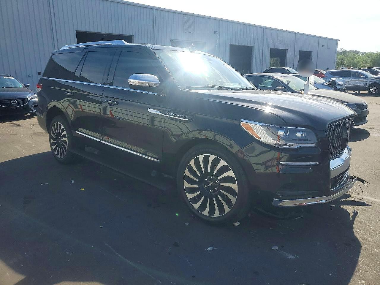 Lincoln Navigator Black Label
