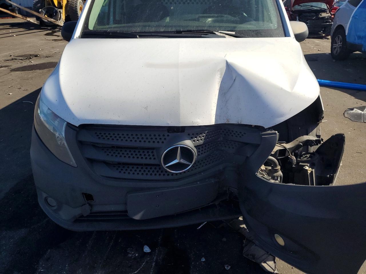 Mercedes-Benz Metris