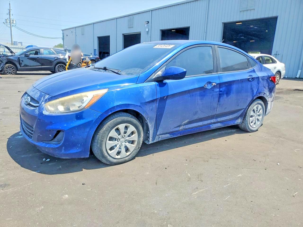 Salvage Hyundai ACCENT Image