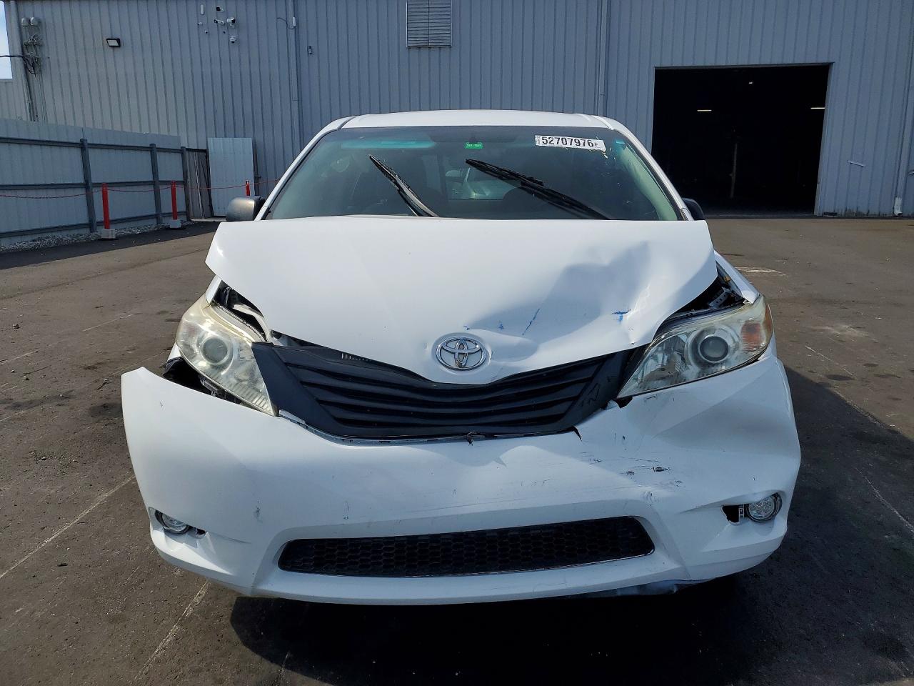 Toyota Sienna L 7-passenger